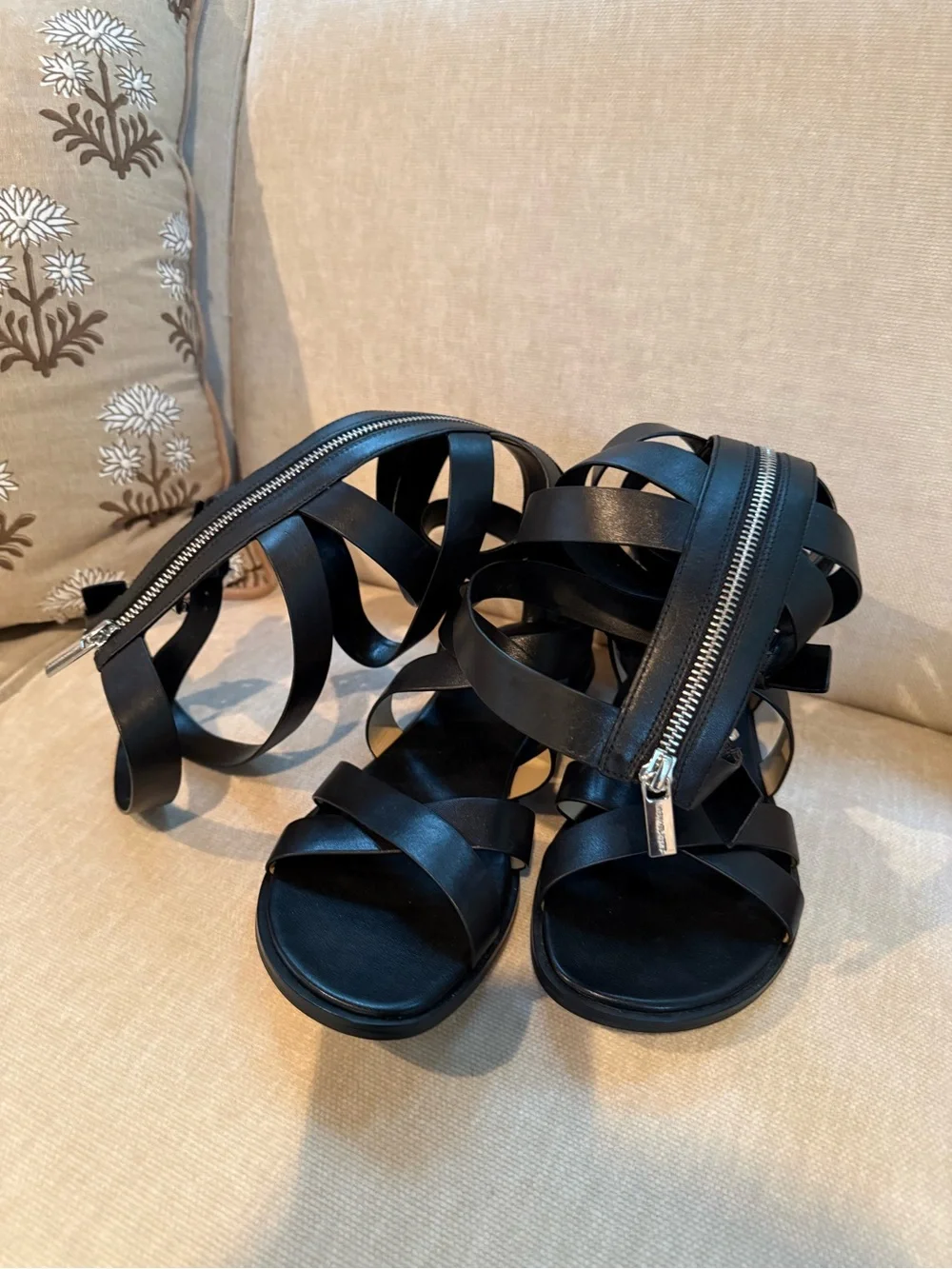 Michael Kors Black Knee-High Gladiator Strappy Sandals
